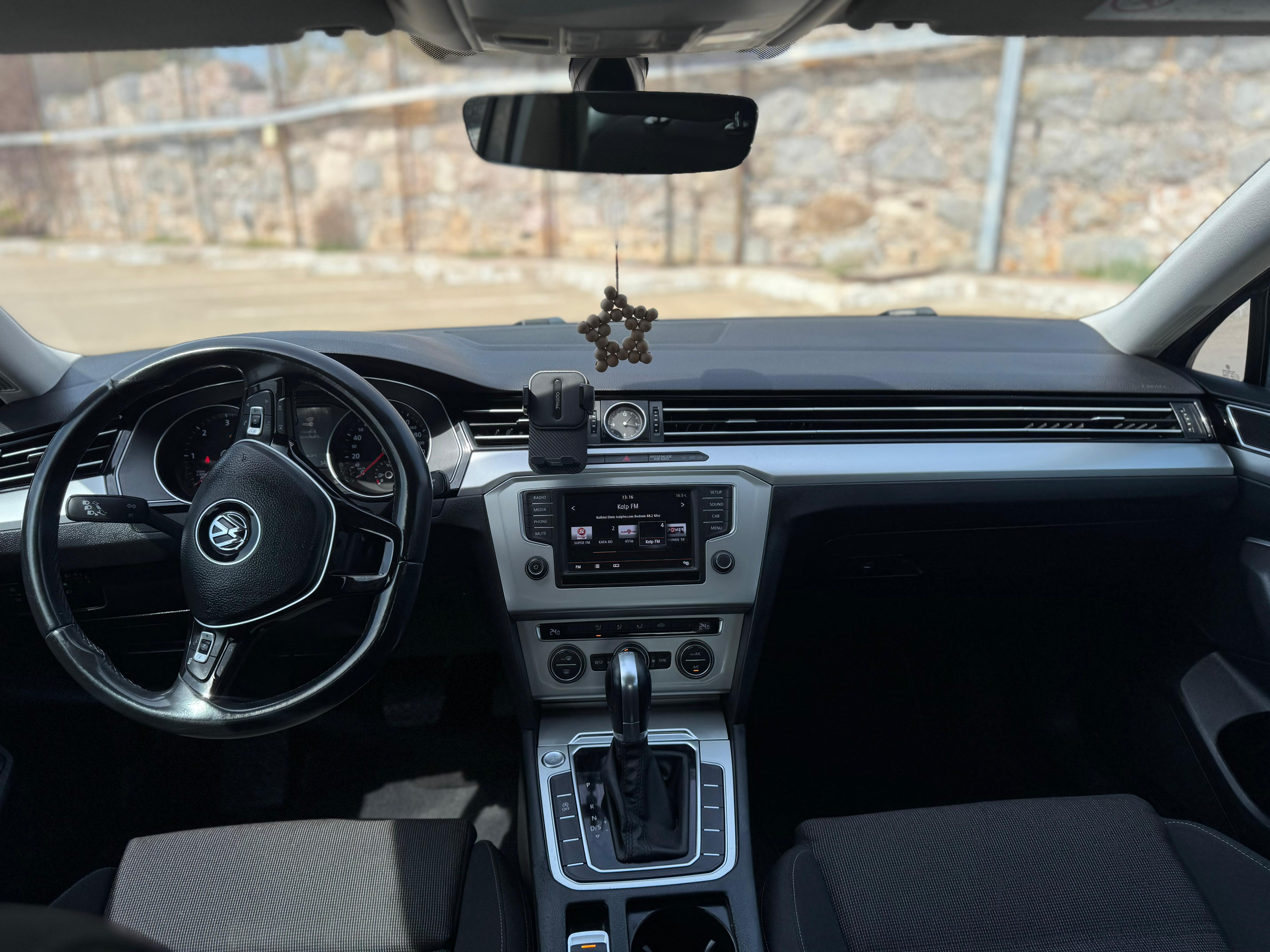 VOLKSWAGEN PASSAT 5